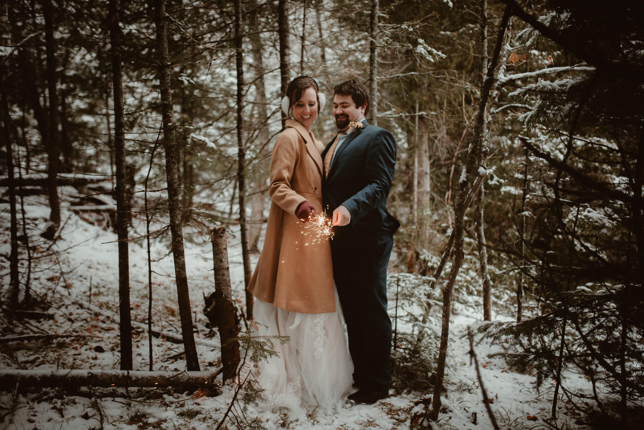 Sparkler photos at a winter elopement in Michigan