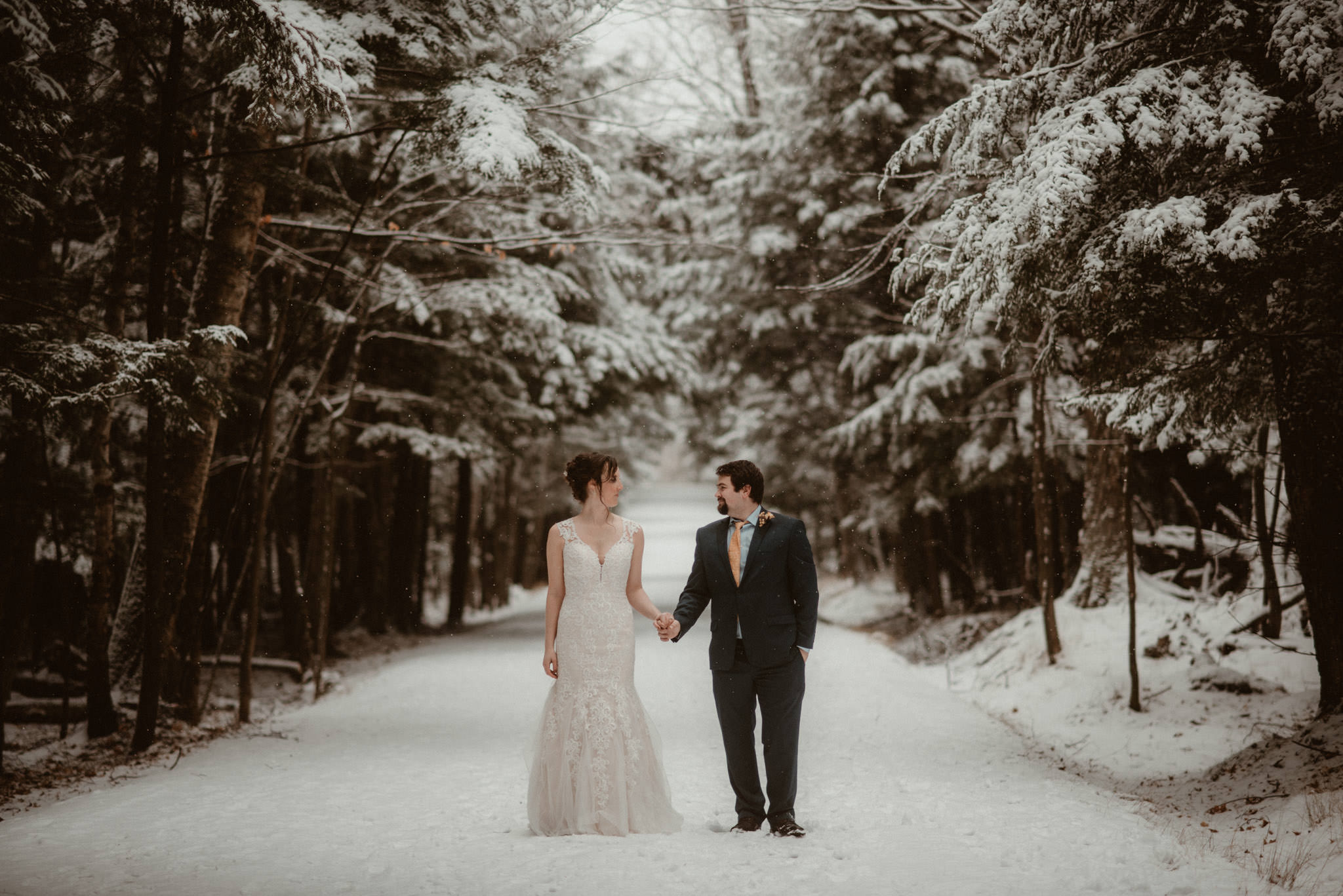 Beautiful snowy elopement in Michigan's Upper Peninsula