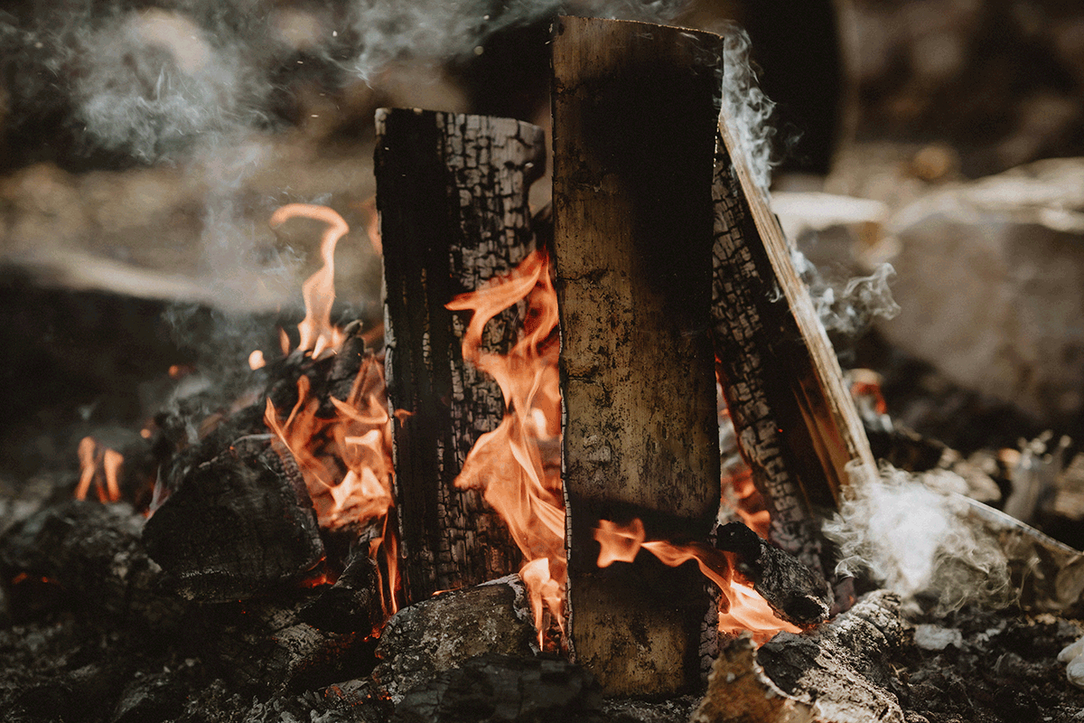 Moving gif of a campfire.